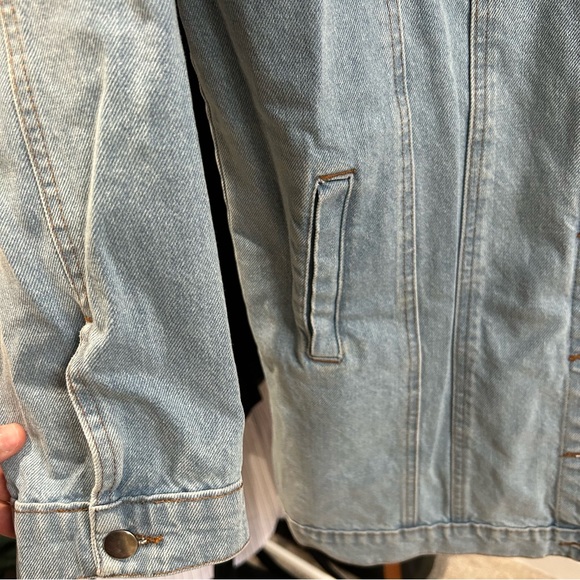 Light Wash Denim Jacket - Picture 4 of 4